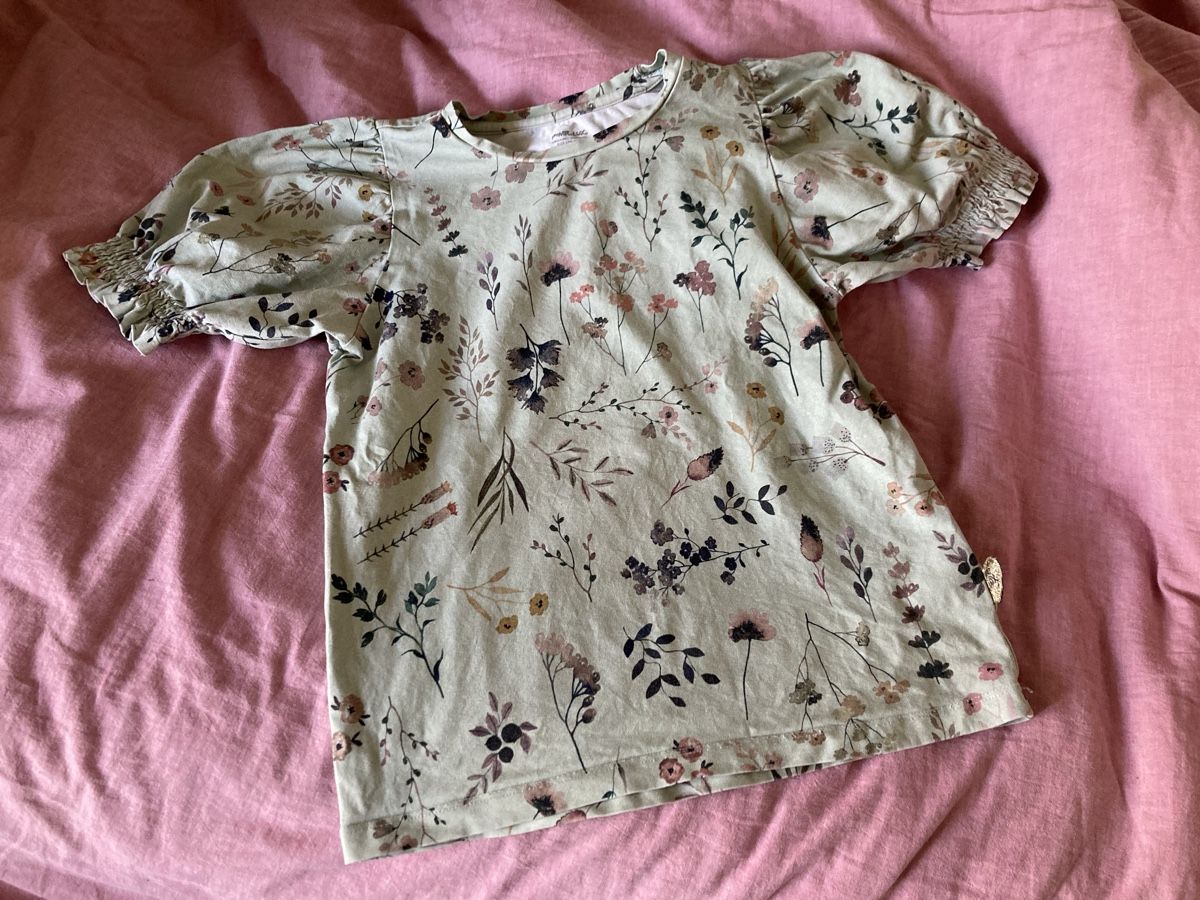 Pomp de Lux Camicette, T-shirt & Top: Schönes Blumen Shirt – Usato da Köniz venduto da lalelu2016