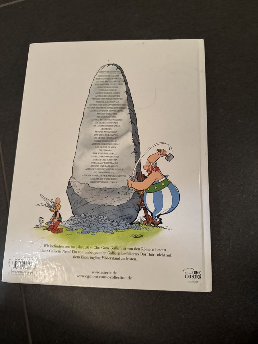 Fumetti: Asterix und Obelix : Der Papyrus des Cäsar – Usato da Buttikon SZ venduto da Kellerabteil 1