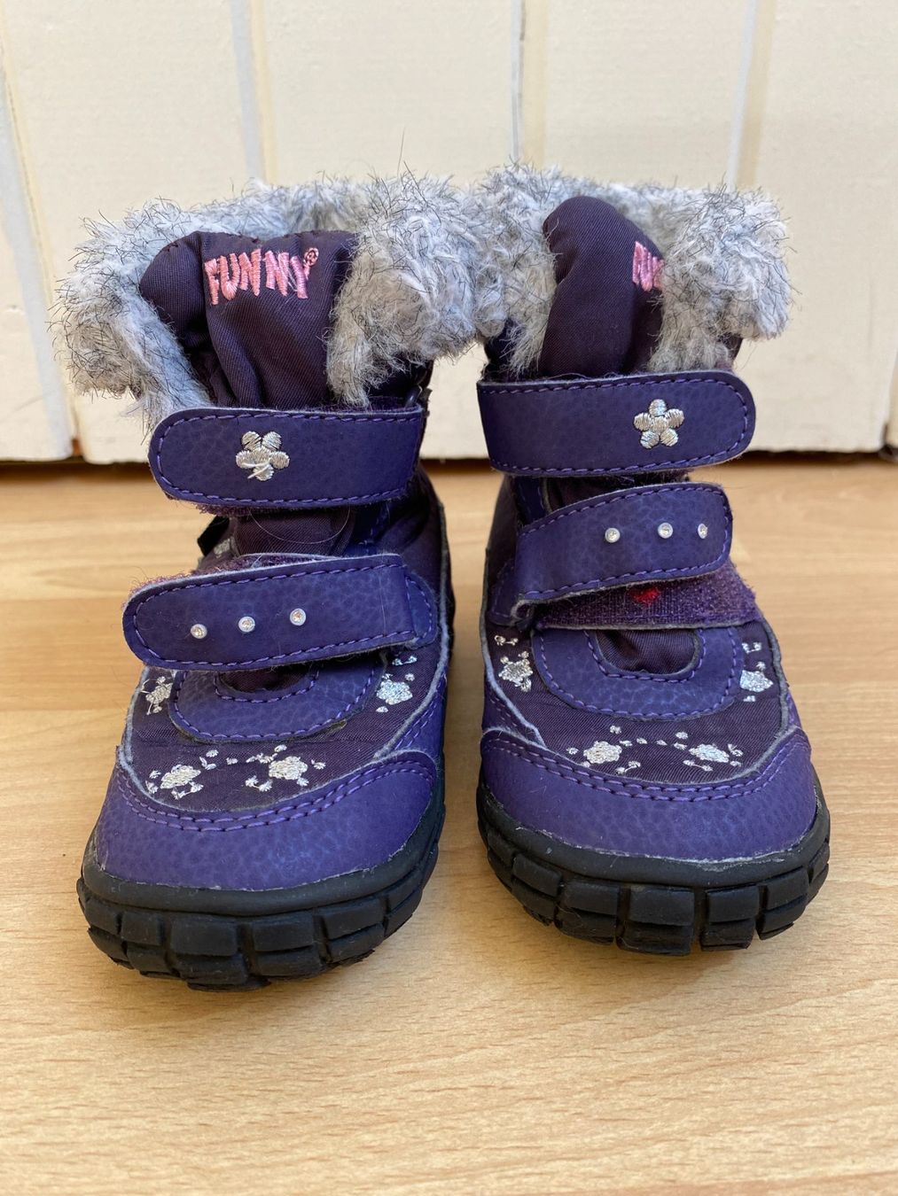 Scarpe per ragazzi: Winterstiefel Kinder Grösse 22 – Usato da Richterswil venduto da Mano1st