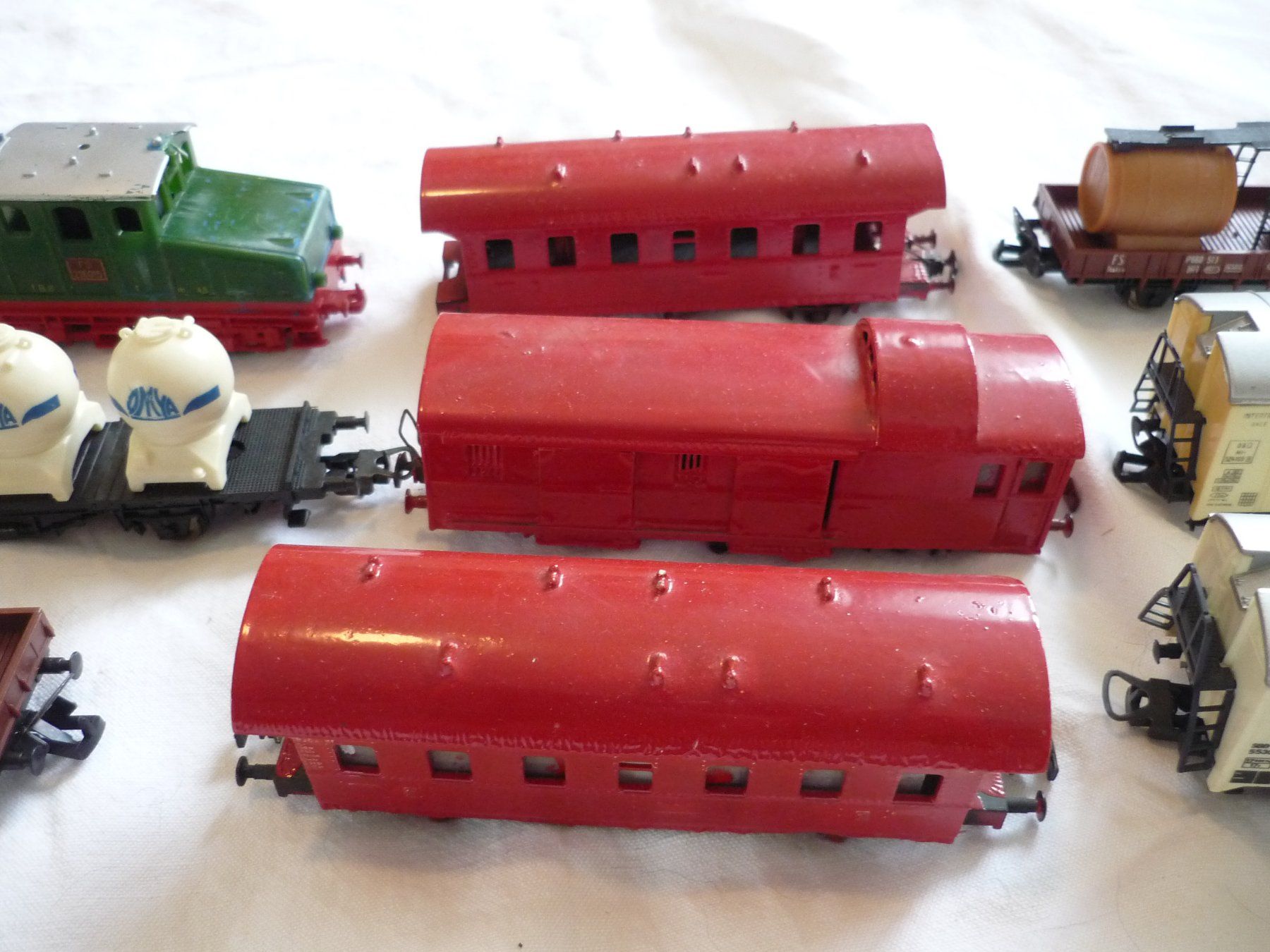 Lima Modellini di ferrovie: 12x Modelbahn - Eisenbahn Lok Zug - Lima - Konvolut – Usato da Beringen venduto da Flatretriever 3