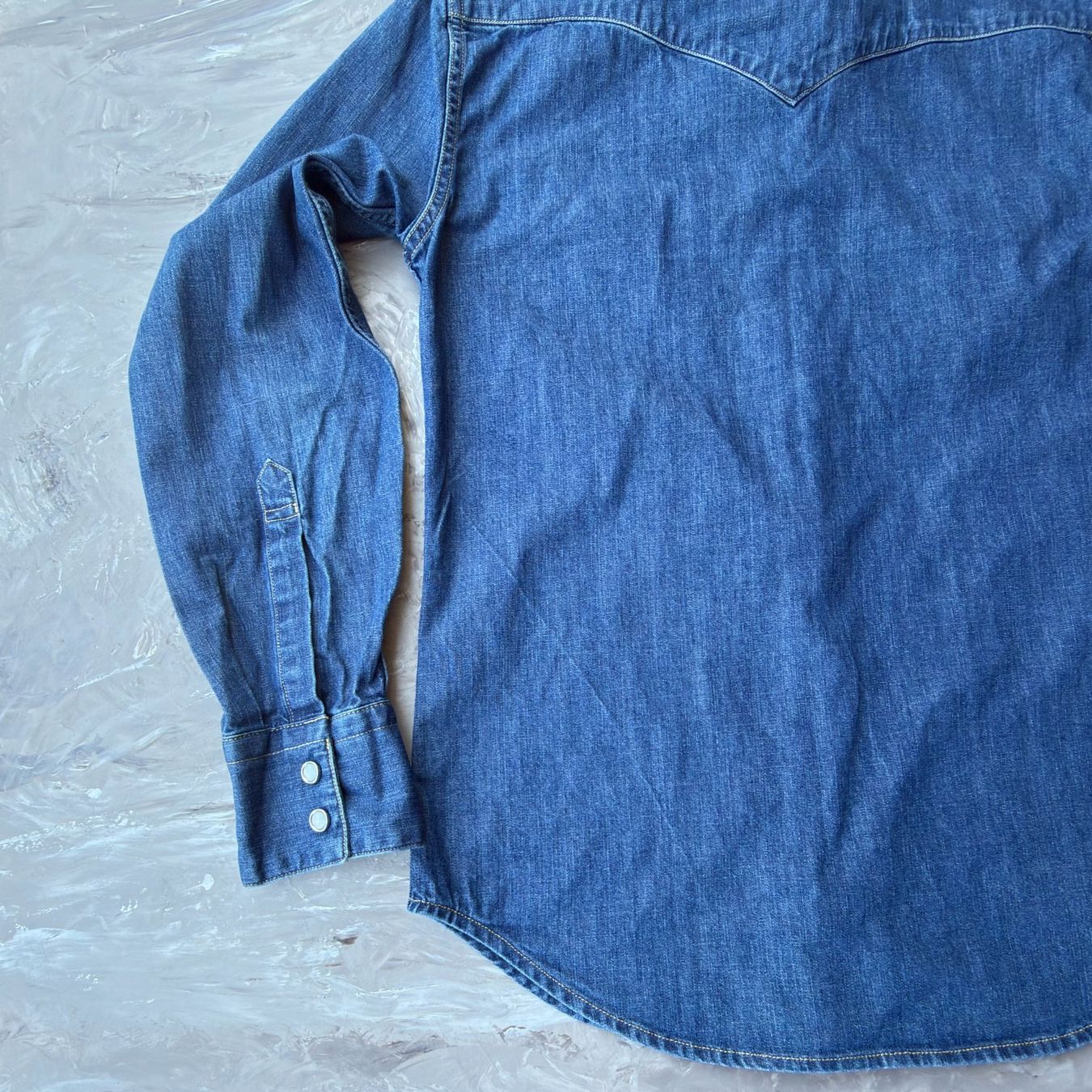 Levi's Chemises: Chemise en jean Levi's – D'occasion à Thônex par Suisse.Shopping 3