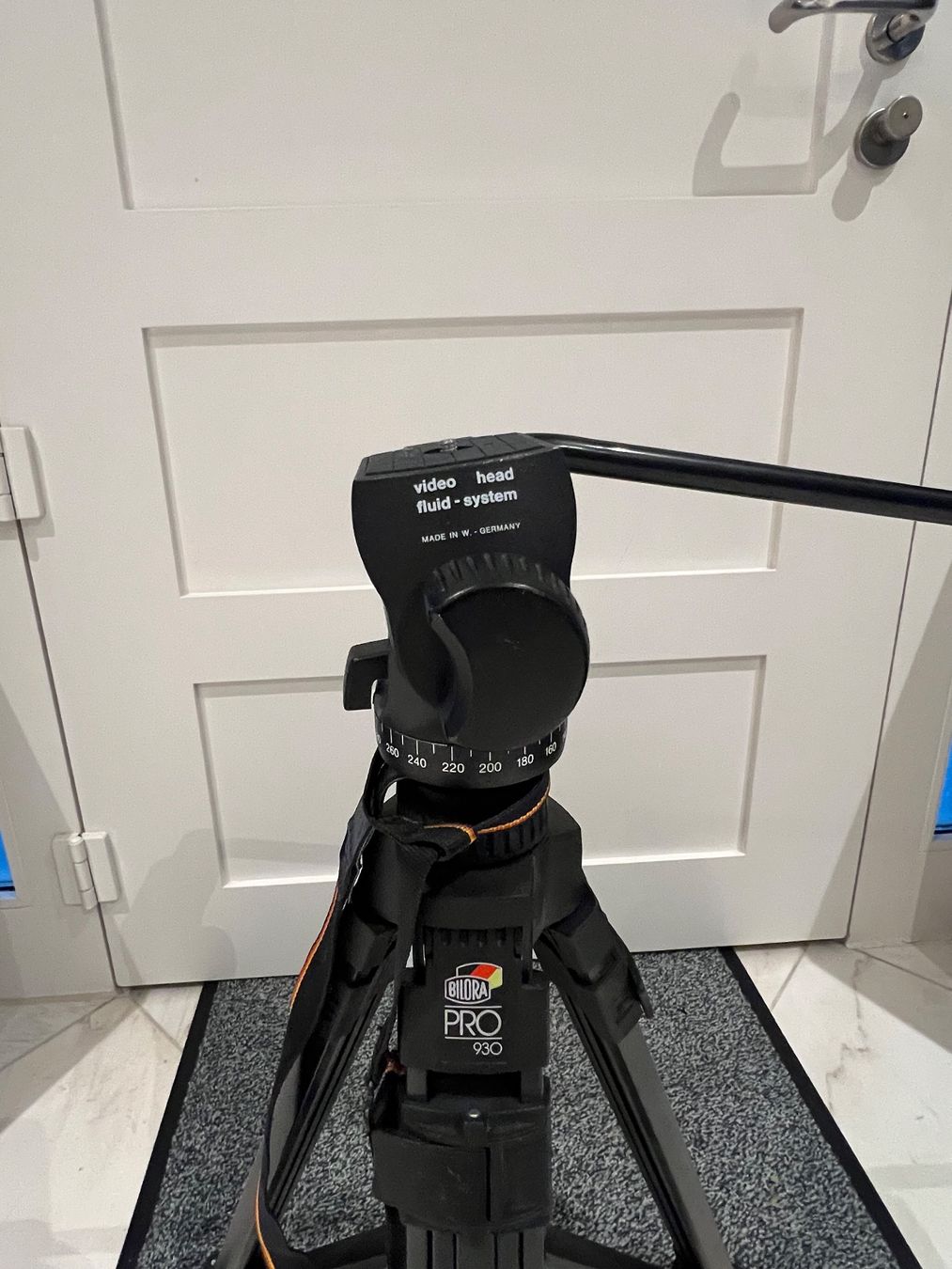 Stative & Köpfe: Bilora Pro 930 Dreibeinstativ mit Videohead-Fluid System – Gebraucht aus Neukirch / Egnach von Taucher68 2