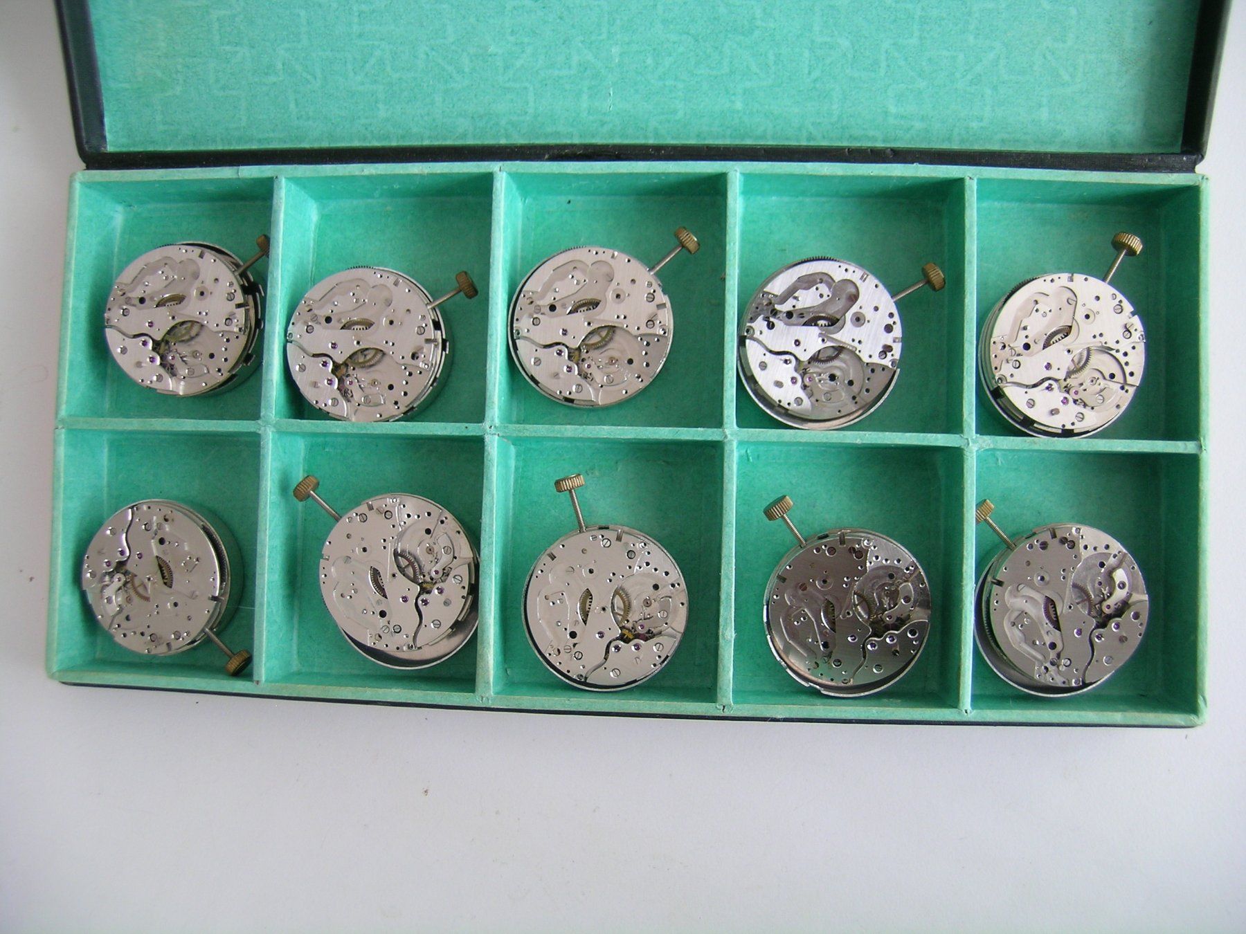 Orologi: 10 x Landeron 186: unkomplette Uhrwerke – Nuovo (secondo la descrizione) da Grenchen venduto da esa-9162-9164
