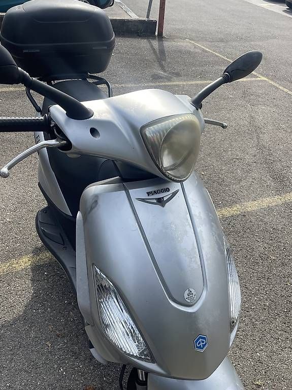 Scooters: Piaggio Fly 125 4T – D'occasion à Reverolle par 45jk45jk 1