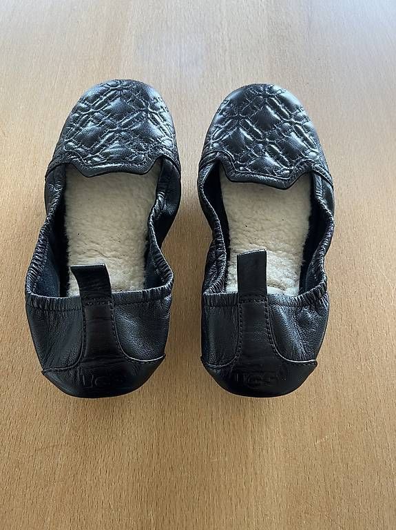 Ugg Damenschuhe: UGG Australia Leder Ballerinas Gr. 37 mit Wollfutter – Gebraucht aus Richterswil von noa_q7yd 2