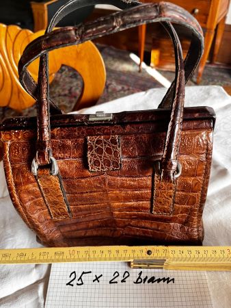 Braune Krokotasche, Innenfutter schw. Leder