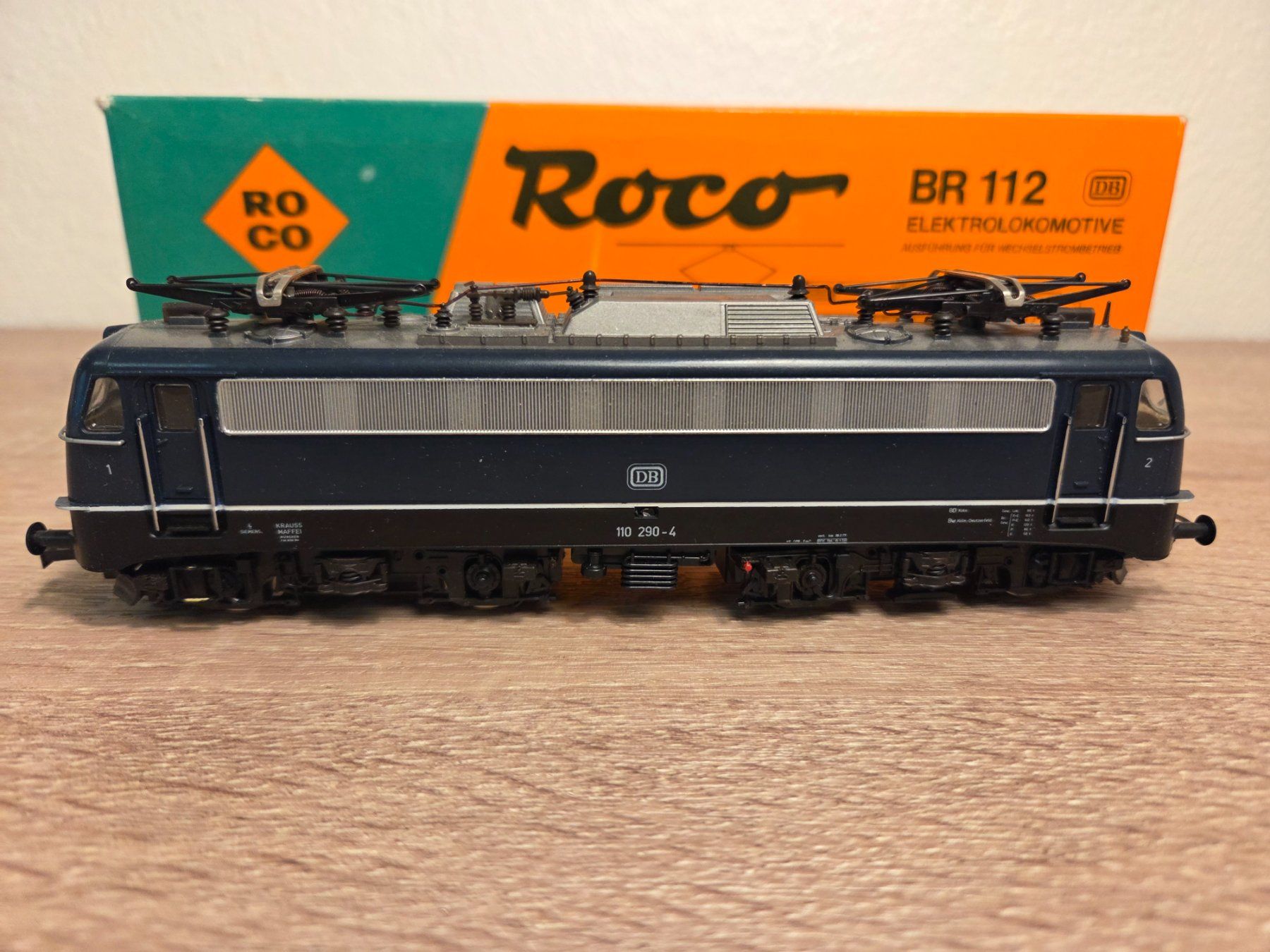Roco Modellini di ferrovie: Roco 14138S E-Lok BR 112 DB H0 – Difettoso da St-Aubin-Sauges venduto da Lo_Go