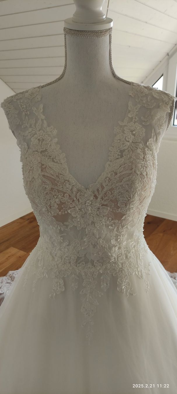 Vestiti: Traumhaftes Da Vinci Brautkleid Gr. 36/38 – Usato da Wil SG venduto da Chilla88 2