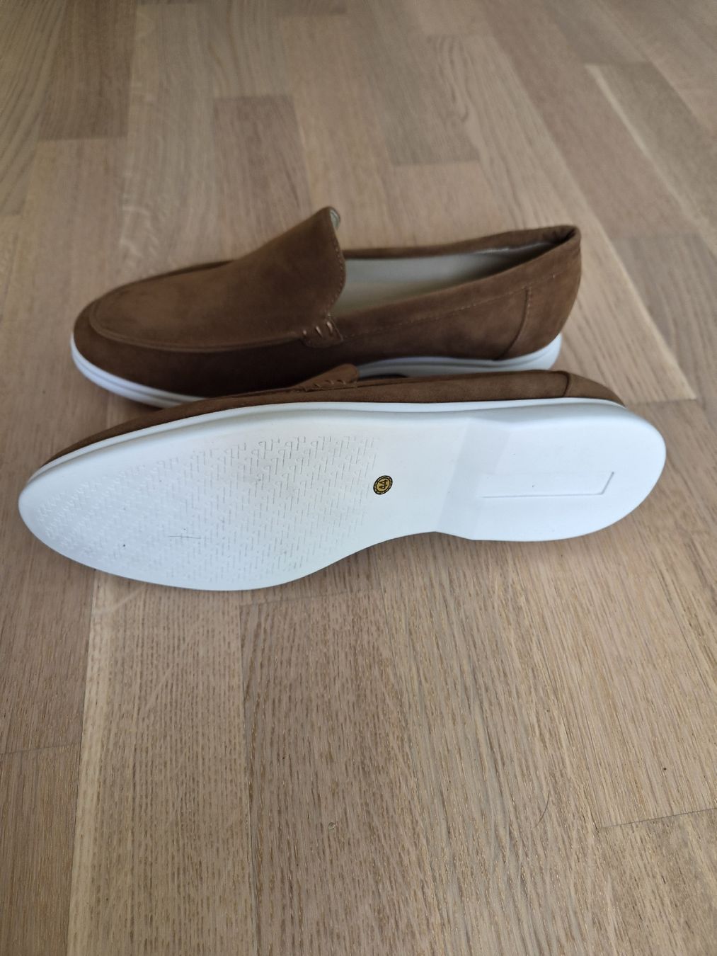 Chaussures hommes: Loafer / Slipper braun Gr. 44 – D'occasion à Goldach par Napoleon_1992 2