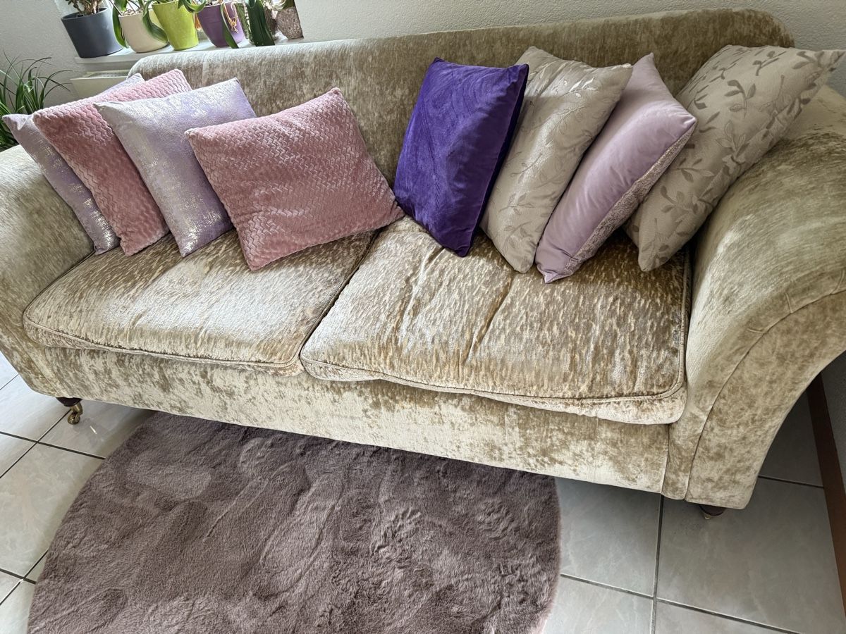 Sofas: Laura Ashley Sofa – Gebraucht aus Horriwil von Carrera68 1