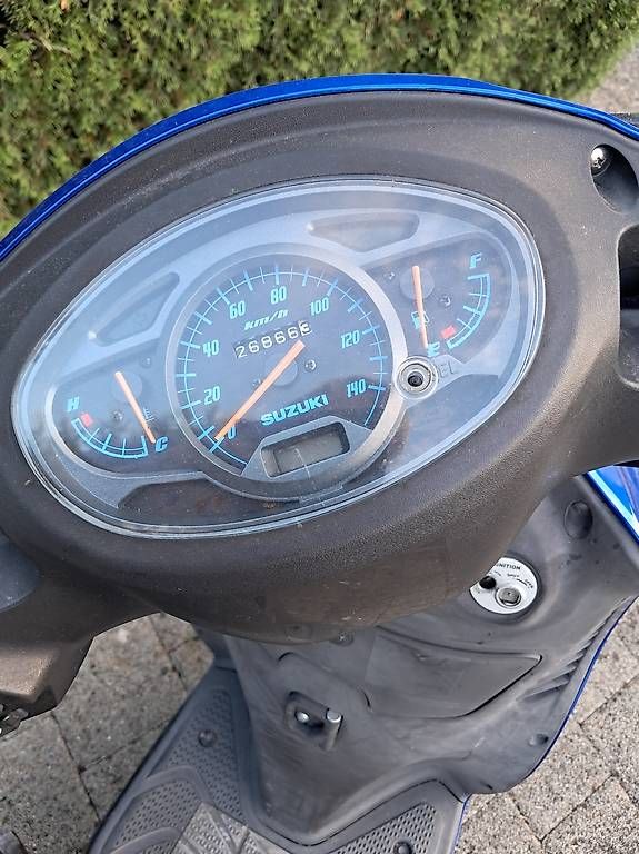Scooter: Zu verkaufen SUZUKI Roller 125  – Usato da Zollikofen venduto da rkr_kv2q 4