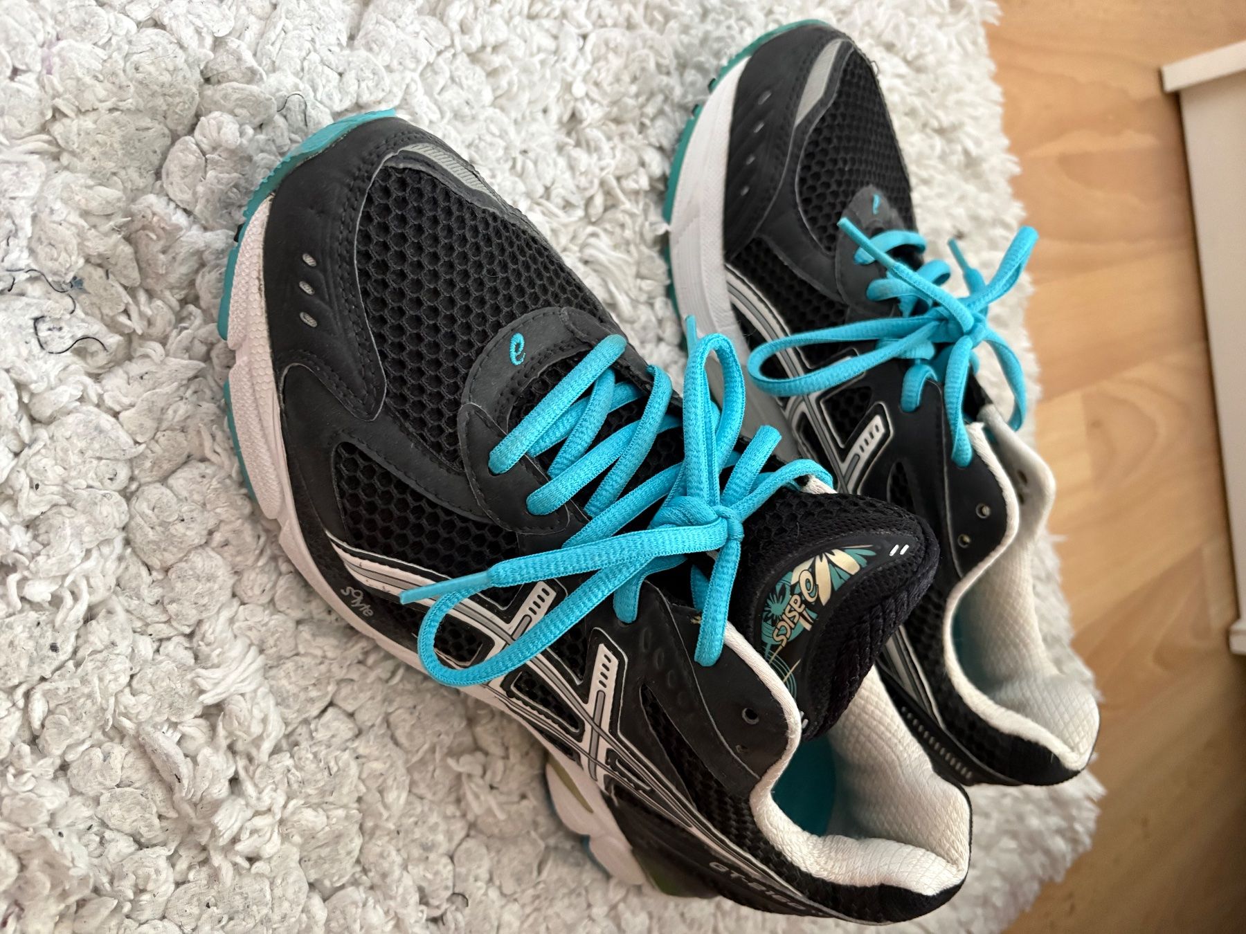 Asics Chaussures hommes: Sneakers – D'occasion à Zunzgen par mel_y6w2 2