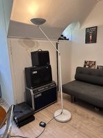 Italienische Design-Stehleuchte (Ilmo)  Weiss & Verstellbar