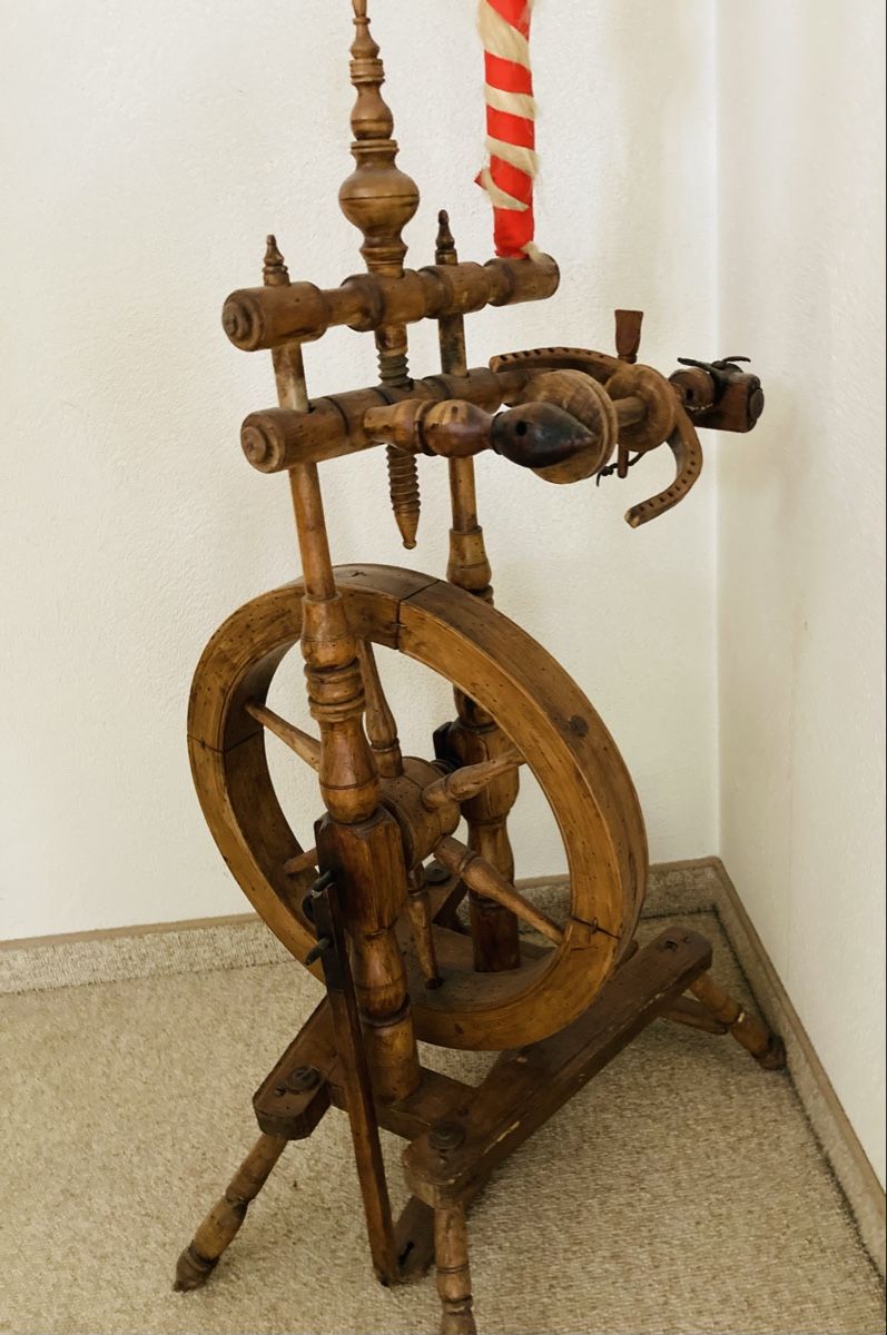 Ruote per filare: Antikes Spinnrad – Usato da Einsiedeln venduto da Fundgrube59 3