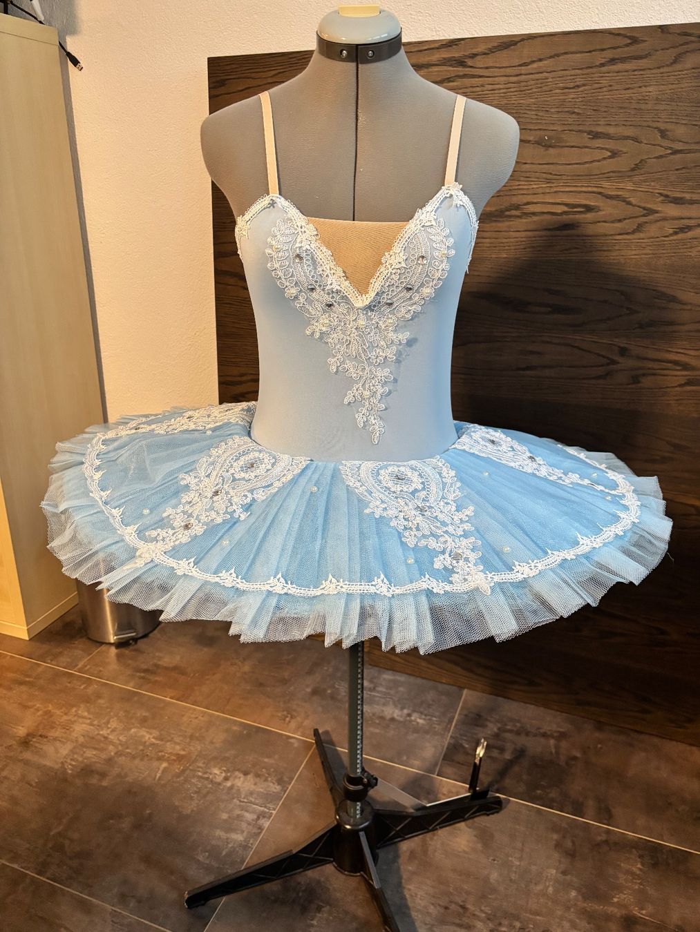 Costumi: Tutu Weiss – Nuovo e nell'imballaggio originale da Sulzbach venduto da dfrey25 7