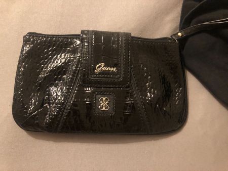 Guess Klatschtasche
