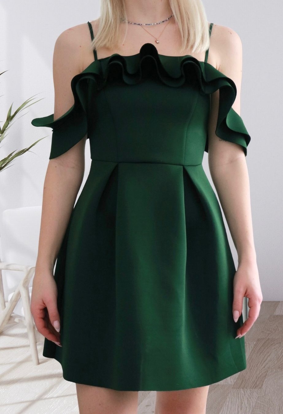 Asos Kleider: ASOS dunkelgrünes elegantes Kleid – Gebraucht aus Gachnang von todressgolden