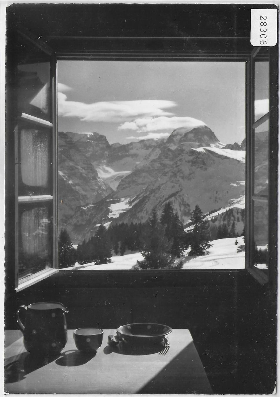 Cartoline postali: Braunwald - Ausblick v. Skihaus Mattwald – Usato da Ettingen venduto da Kartenplanet
