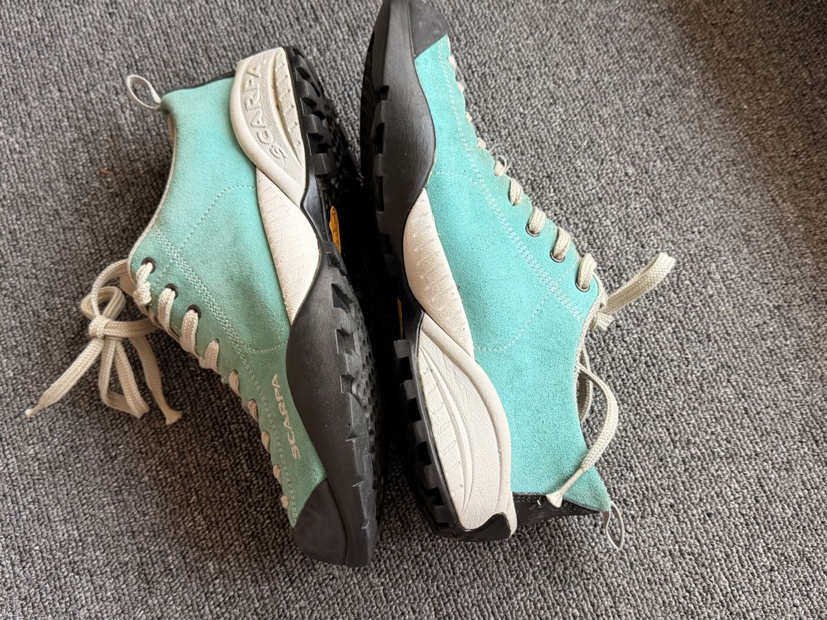 Scarpa Scarpe da donna: Scarpa AQUA femme taille 38.5 – Usato da Bulle venduto da LeMoleson 3