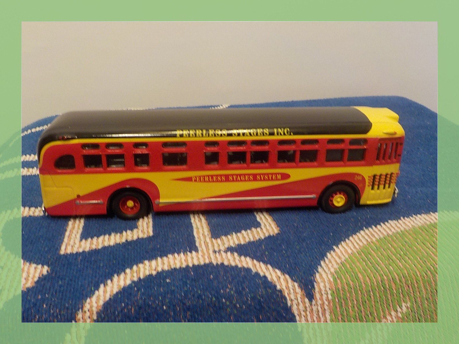 Corgi Toys Modellbausätze & Standmodelle: Modellbus Peerless Stages Inc. San Jose – Gebraucht aus Bülach von Freieck