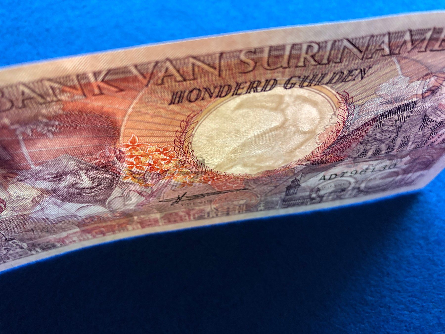 Banknoten: Suriname 1988 - 100 Gulden UNC – Neu und originalverpackt aus Pfäffikon SZ von Sieben77 2