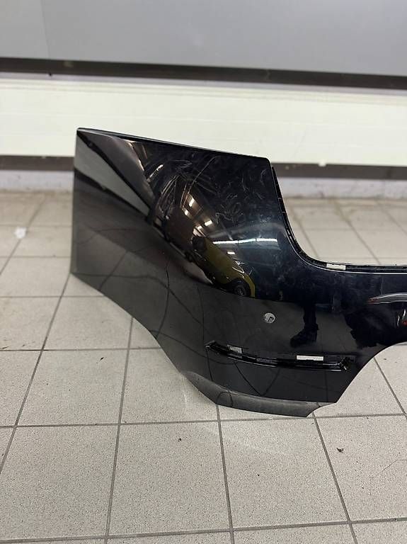 BMW Tutti pezzi di ricambio auto: BMW F11 Touring Heckstossstange + Diffusor – Usato da Däniken SO venduto da Roum_11 3