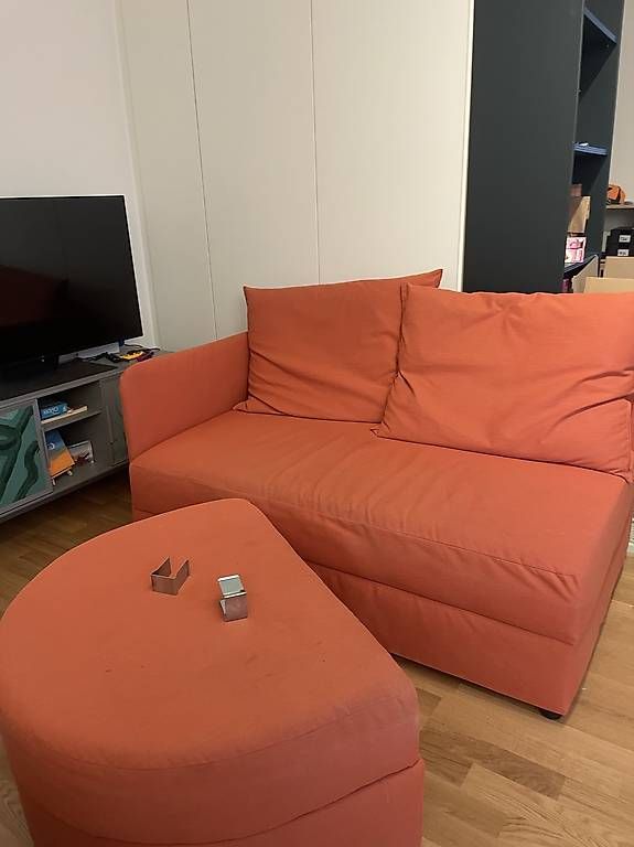 Divani: Oranges Bettsofa mit Stauraum – Usato da Kriens venduto da anj_d6rj 2