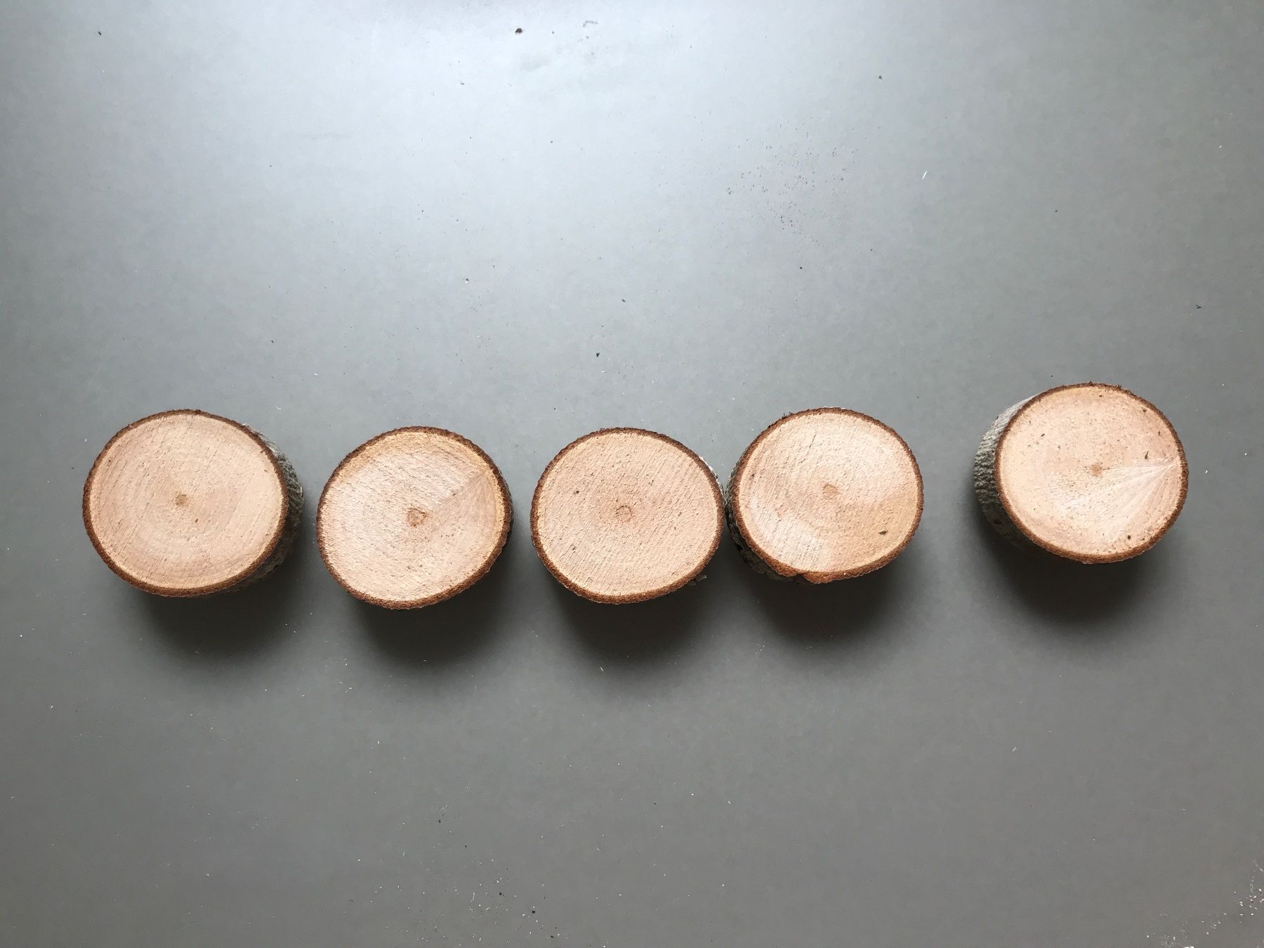Articles en bois: Holzscheiben – Neuf avec emballage d'origine à Buttwil par mina010 2