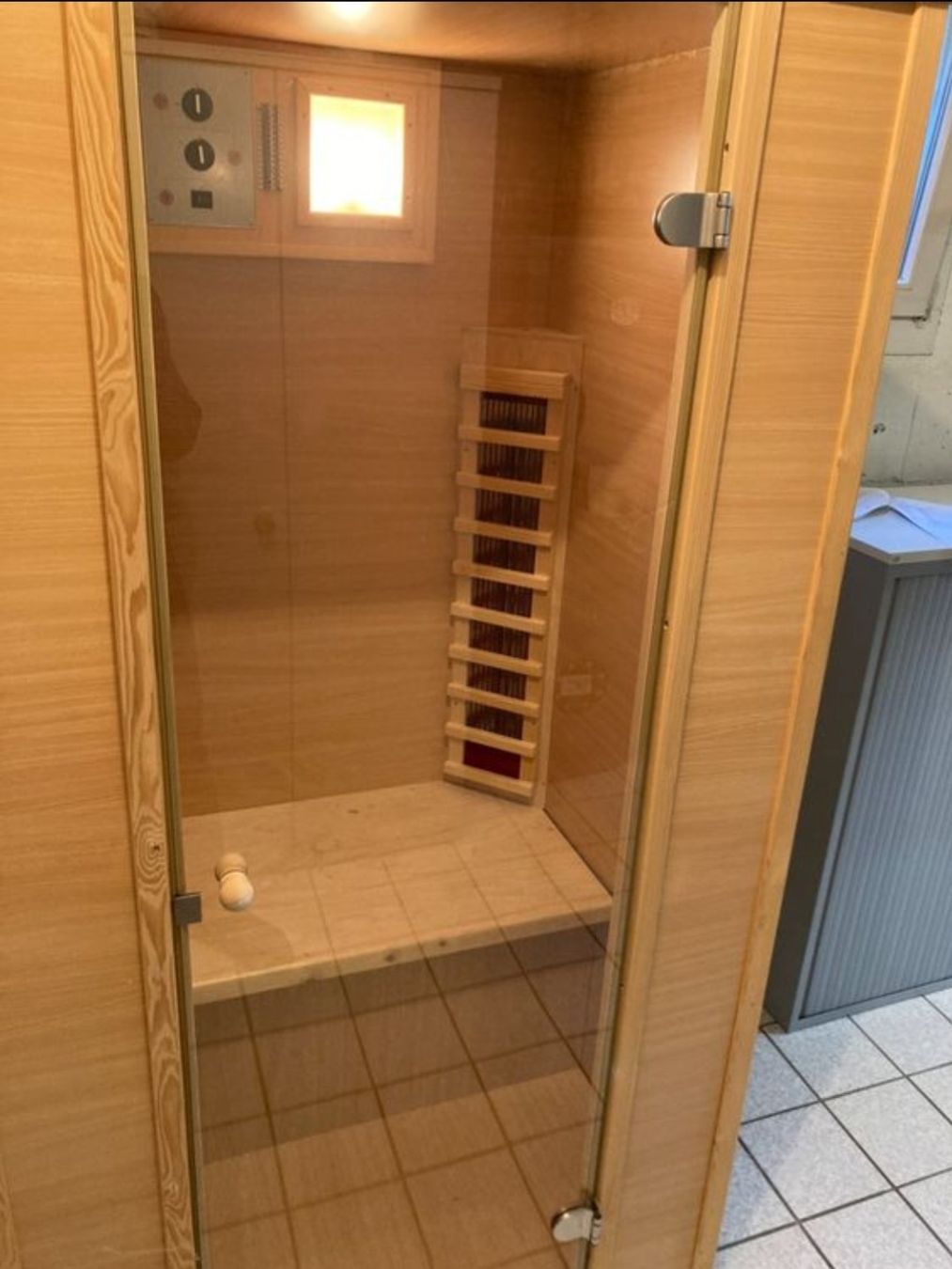 Sauna & Zubehör: Infrarotkabine Holz mit Glasfront  – Gebraucht aus Obergerlafingen von japan-power 1