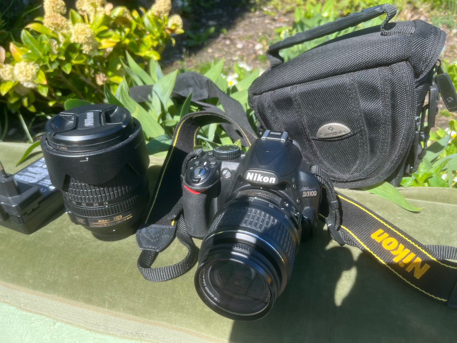Nikon Fotocamera: NIKON D3100 Digitalkamera, Set 2 Objektive – Usato da Magden venduto da Hornet2 1