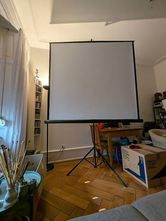 Toiles & Châssis: Leinwand mit Stativ – D'occasion à Basel par Gluggi01 1