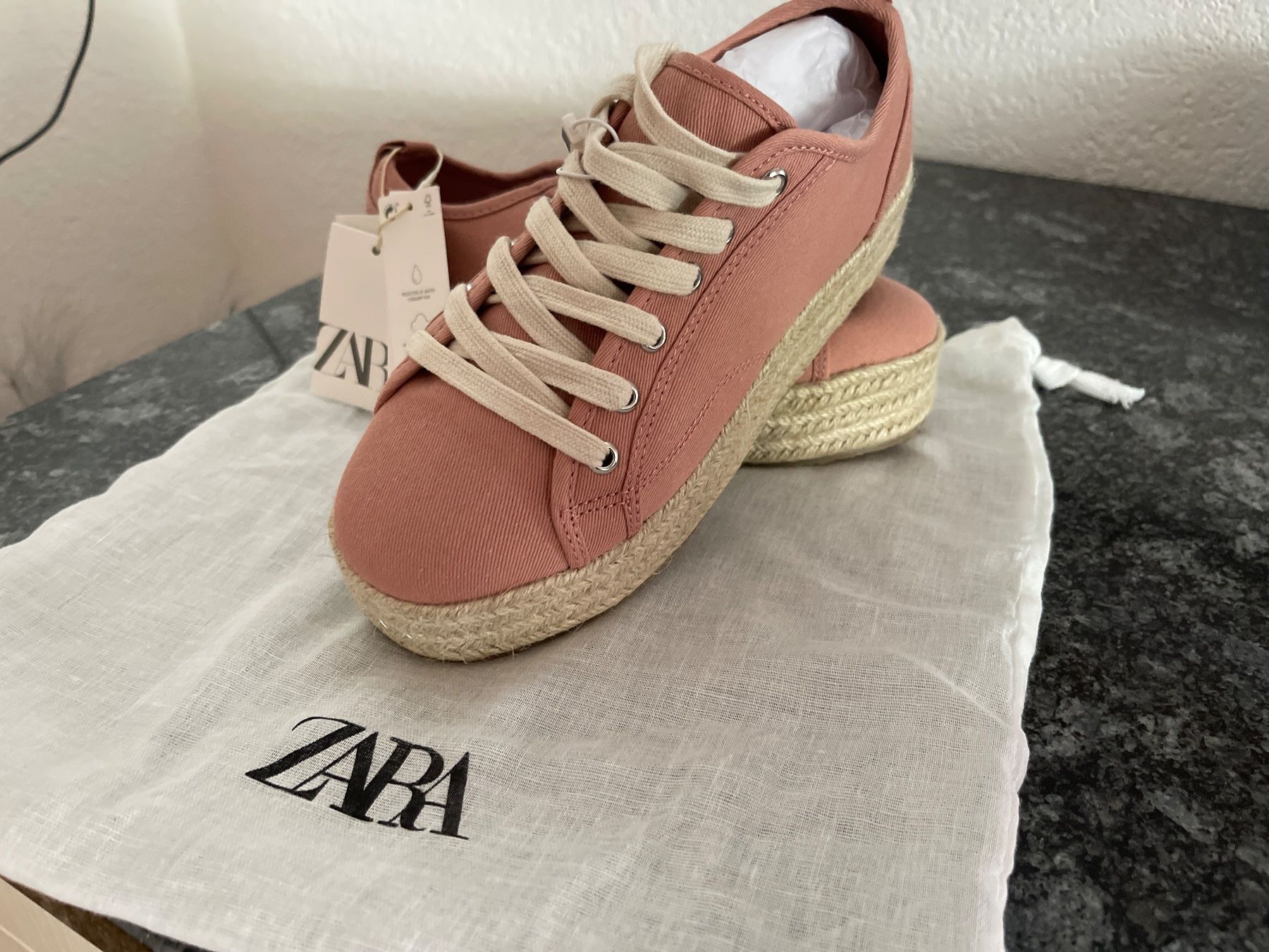Zara Scarpe per ragazze: Zara Schuhe neu Grösse 35 – Nuovo e nell'imballaggio originale da Sennwald venduto da _shppng