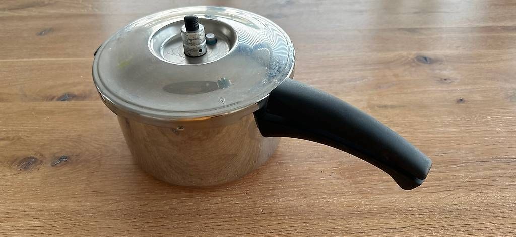 Pentole: Cocotte minute / autocuiseur  – Usato da Fribourg venduto da bmz3