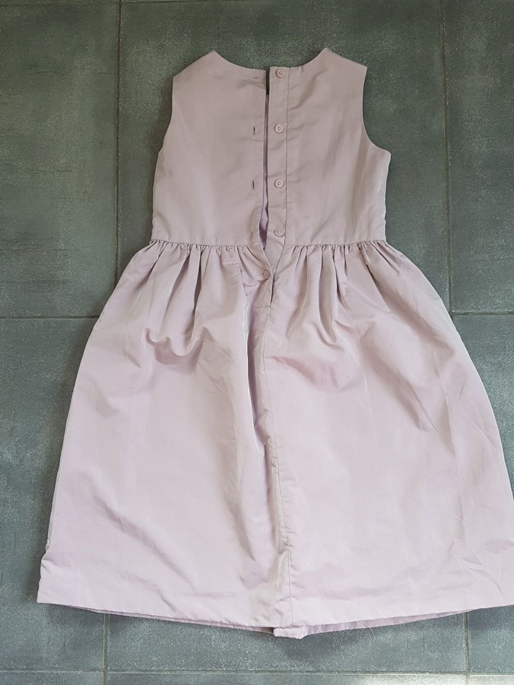 H&M Vestiti & Gonne: Elegantes Kleid von H&M, Grösse 134 – Usato da St.Gallen venduto da dajo0809 1