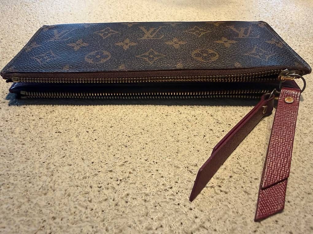 Portamonete: Louis Vuitton Adele Wallet Monogram Fuchsia – Usato da Uhwiesen venduto da Zenzin 4