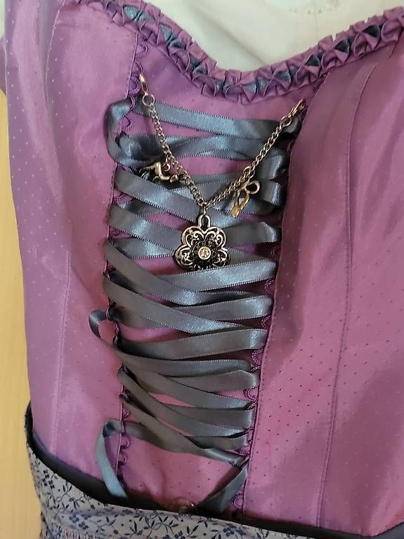 Vestiti: Wunderschönes Dirndl – Usato da trachselwald venduto da chypsi01 1