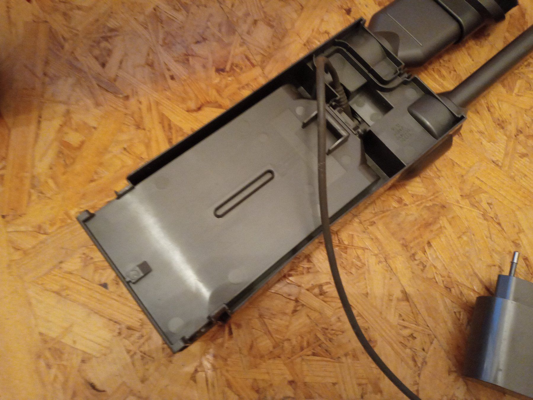 Dyson Staubsauger & Zubehör: Dyson V10 Staubsauger – Gebraucht aus Prez-vers-Siviriez von Monija70 2