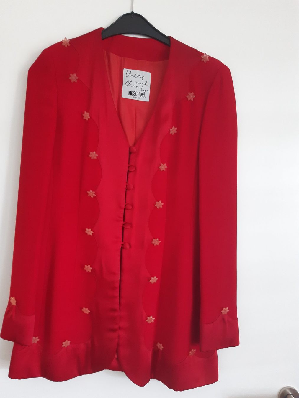 Moschino Giacche: Jacke rot  Moschino Original  42 – Usato da Wettingen venduto da beahu