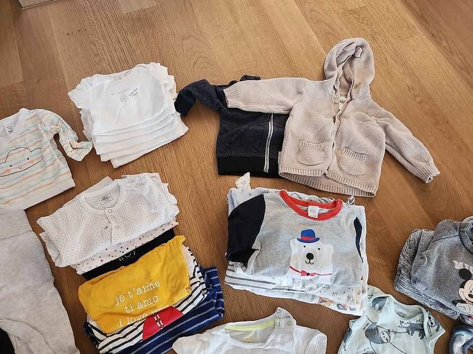 Kleiderpakete & -sets: Kleiderpaket in Grösse 68 – Gebraucht aus Winterthur von kyubi 1