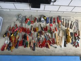 Werkzeugsortiment, Konvolut, Restposten mit Kiste