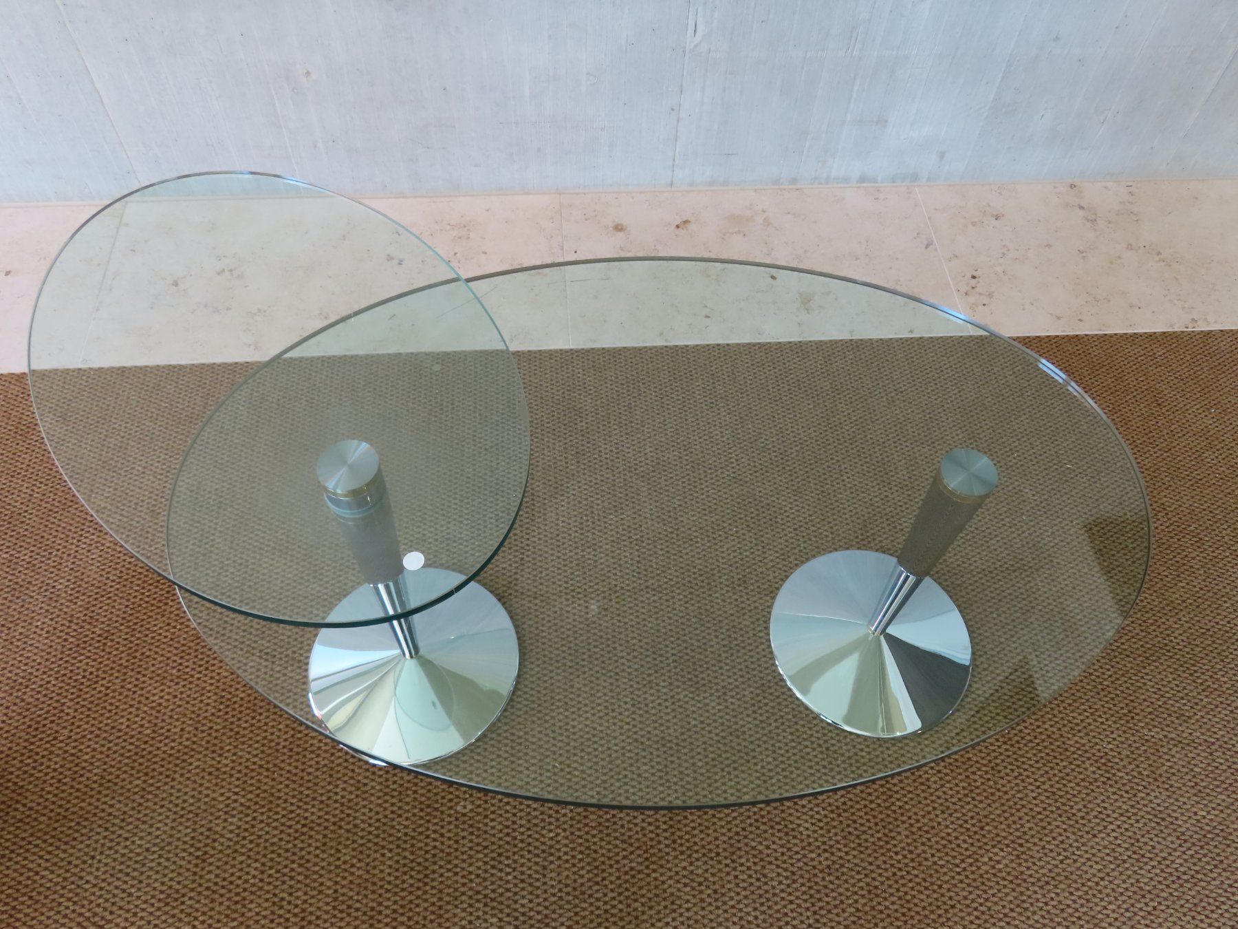 Tavoli: Design Glas-Couchtisch schwenkbar – Usato da Reinach BL venduto da WBZ-Flohmarkt 2