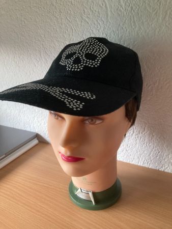 Kopfbedeckung, Cap