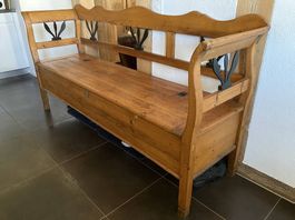 Biedermeier Bank restauriert