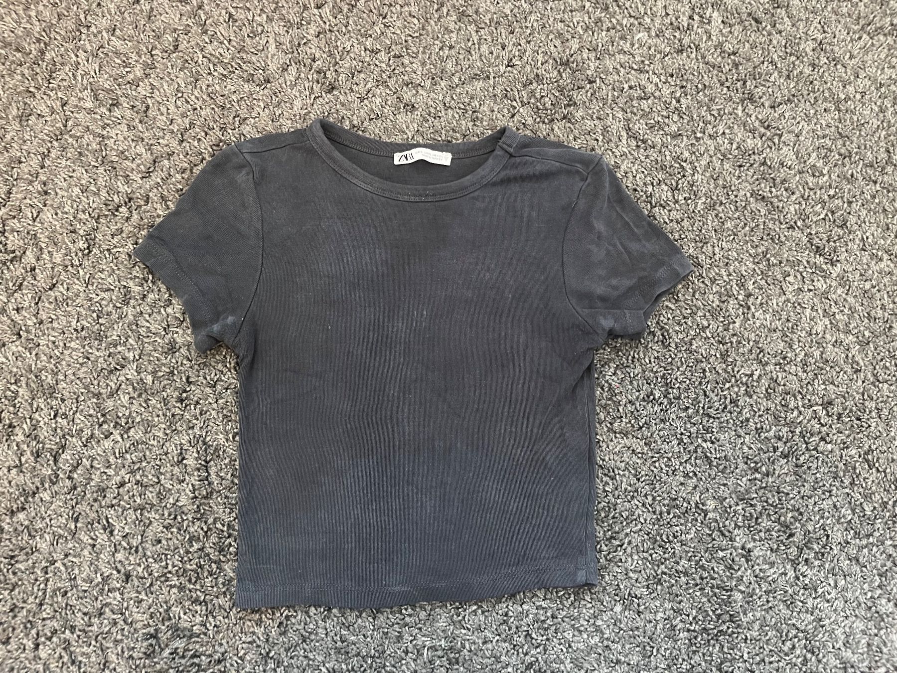 Zara T-shirt: Zara T-Shirt – Usato da Rain venduto da Rasala3