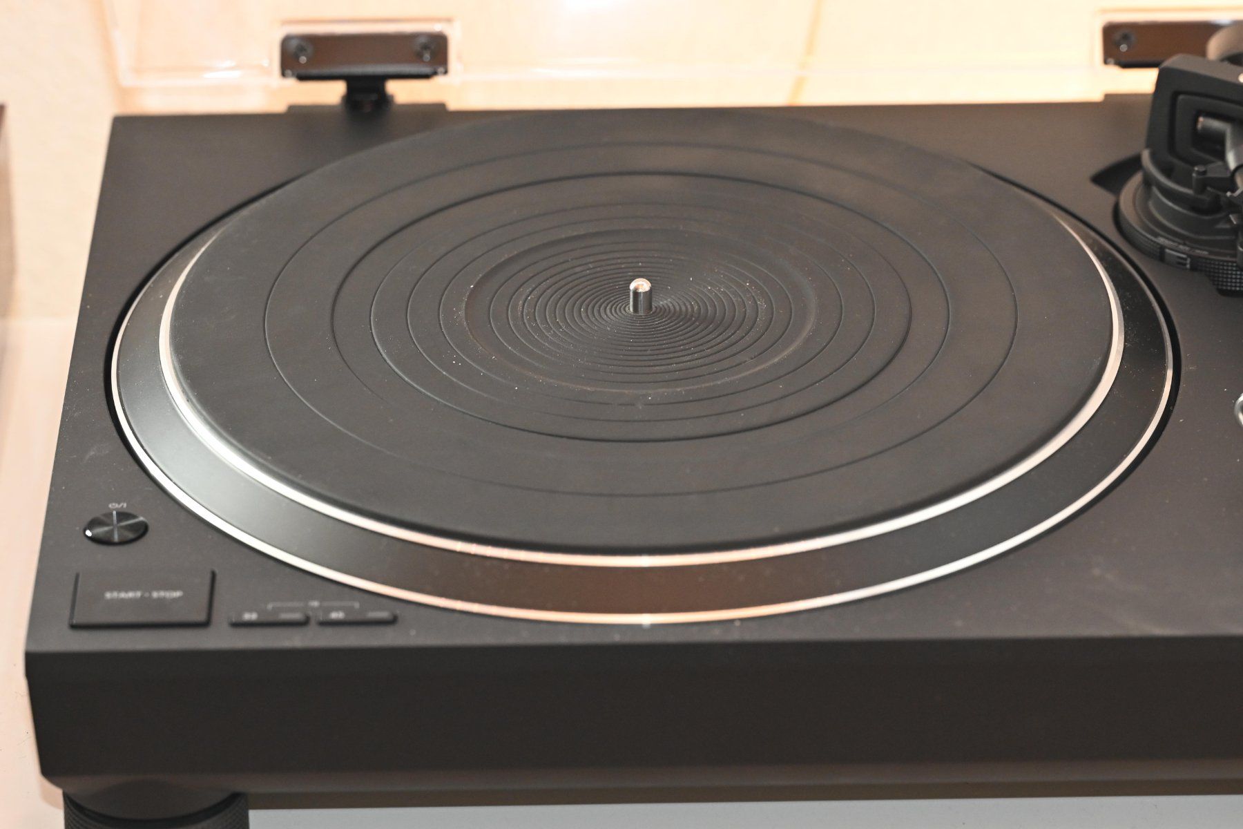 Technics Giradischi: Technics SL 1500 C ohne Tonabnehmer – Usato da Laupen ZH venduto da Zmoewe 1