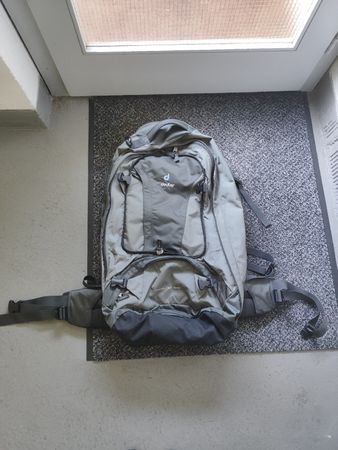 Deuter Reise-/Trekkingrucksack 70+10L, Top Zustand.