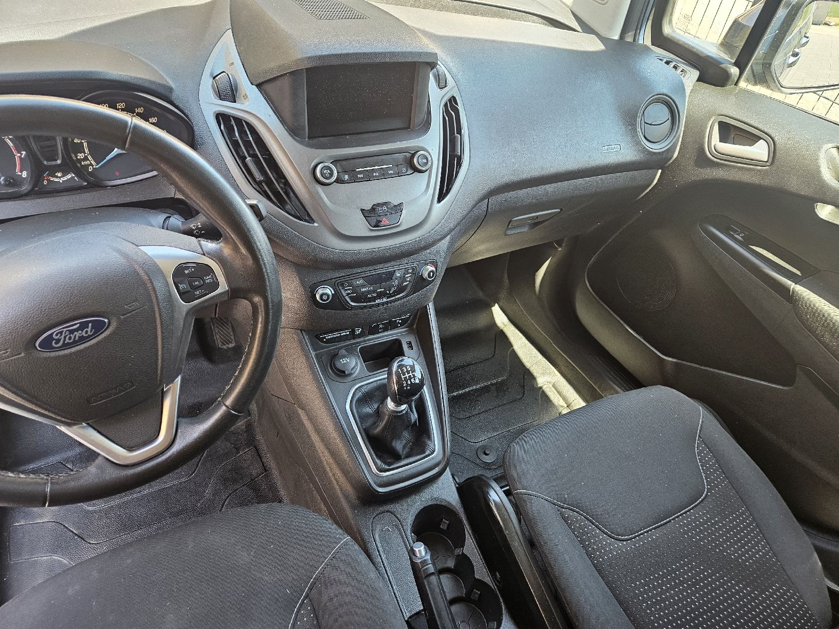 Ford Autos: Ford Transit Courier 2022 – Gebraucht aus Riedt.b.Erlen von stopanje 5