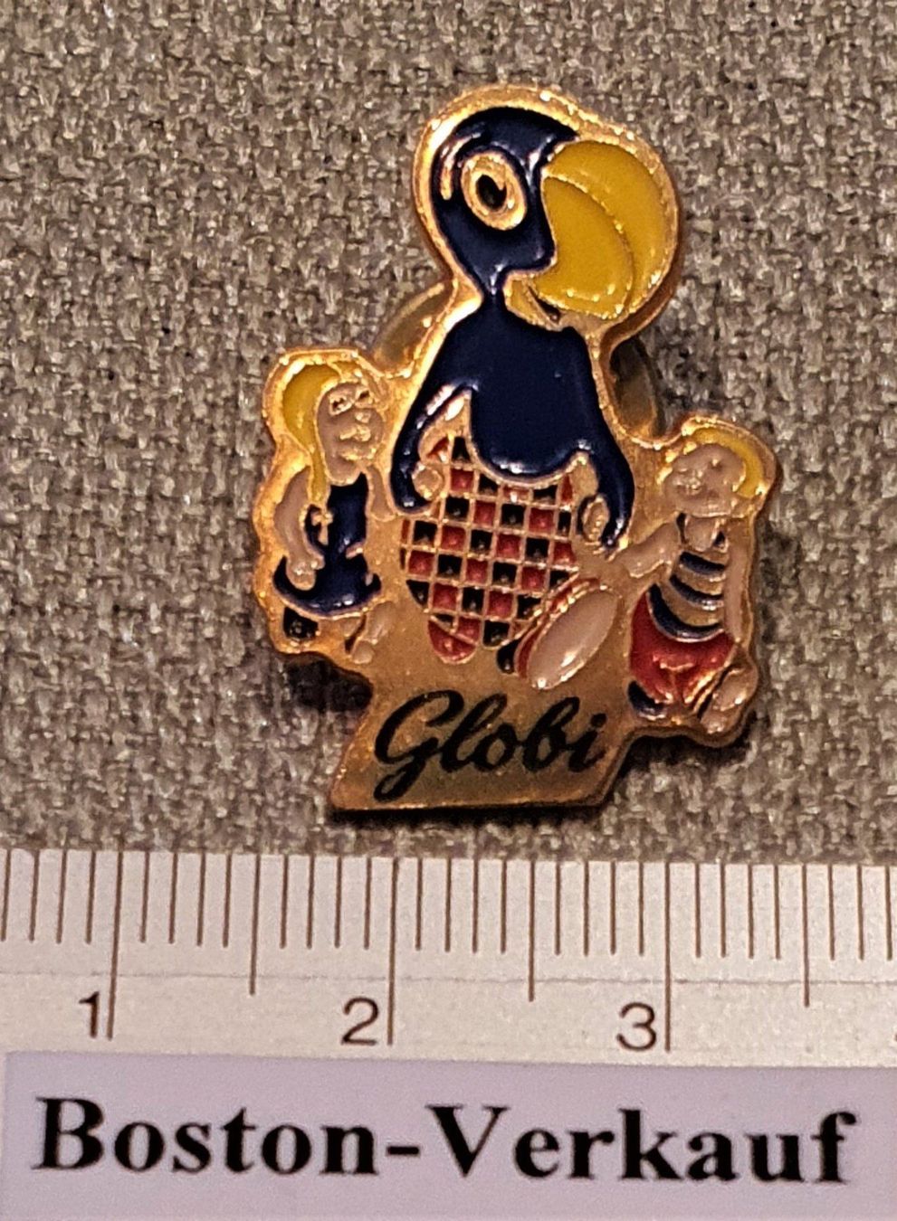 Placchette & Badge: A220 - Pin Gold Globi mit Kindern – Usato da Reinach BL venduto da Boston-Verkauf 2