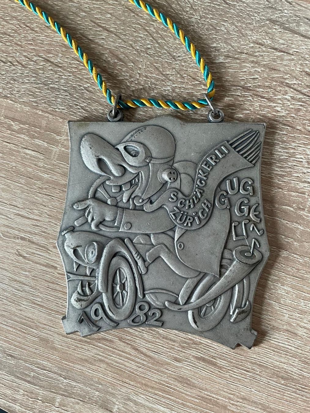 Placchette & Badge: Collana Guggenmusik – Usato da stabio venduto da moreno018