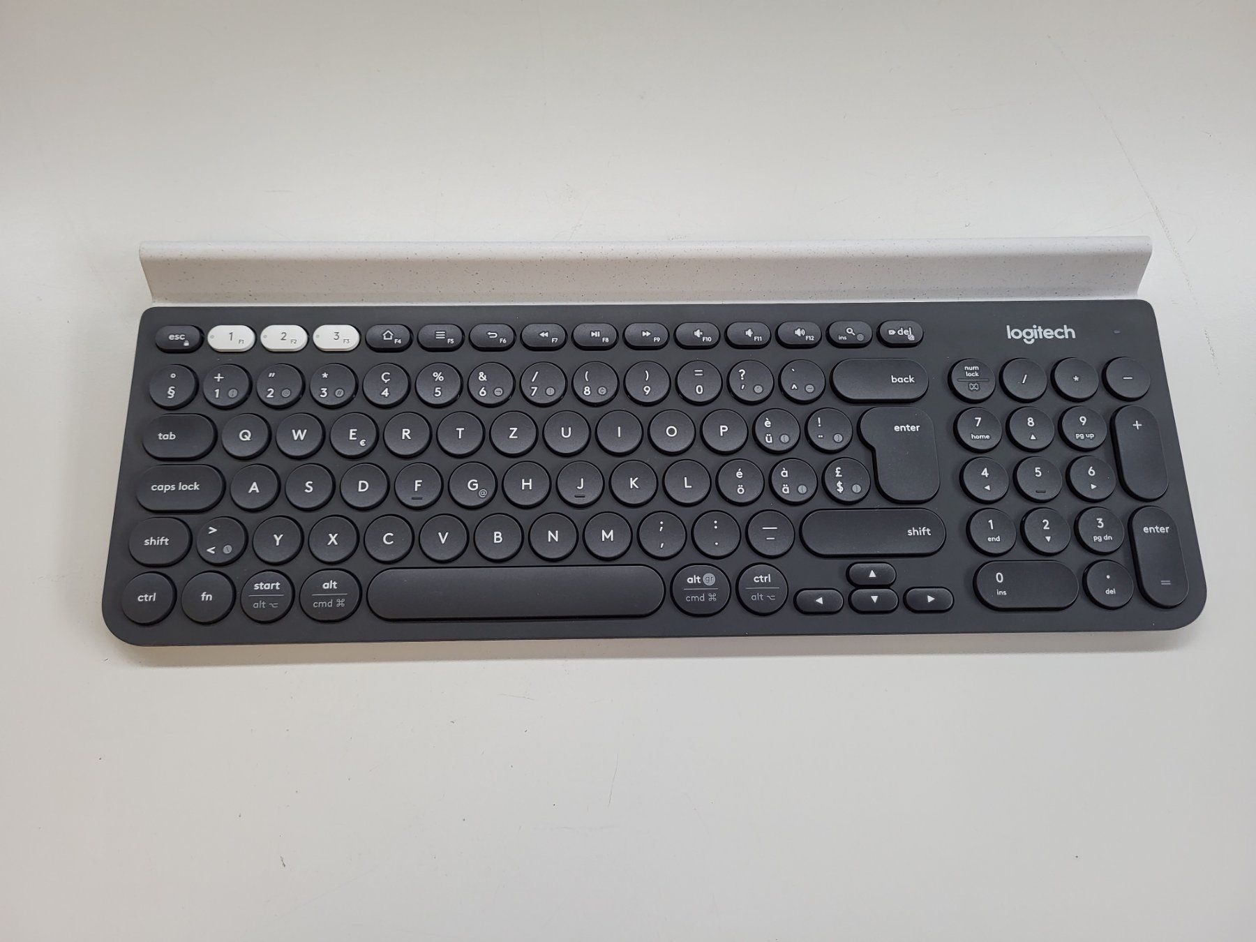 Logitech Claviers: Logitech K780 Multi-Device Tastatur – D'occasion à Brügg BE par POU-BELLE 1